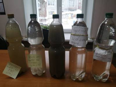 Жители томского поселка Спутник продолжают жаловаться на грязную воду из крана