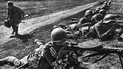 Сколько патронов и гранат выдавали одному красноармейцу перед боем на Великой Отечественной