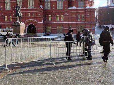 Власти Москвы перекрыли Манежную площадь, несмотря на отказ оппозиции от проведения акций до весны