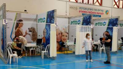 Виноваты фейки? Темпы вакцинации в Израиле упали вдвое
