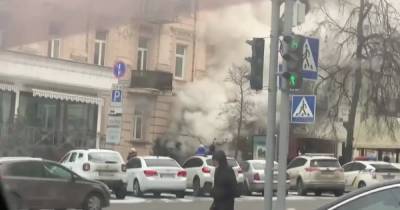 В Киеве возле БЦ "Леонардо" возник сильный пожар (ФОТО)