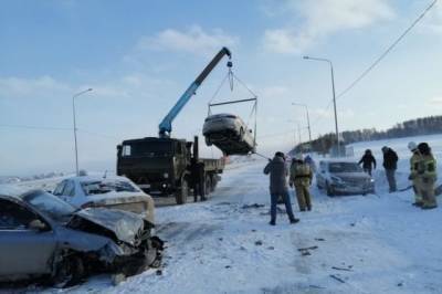 20 автомобилей столкнулись на трассе М-5 в Свердловской области