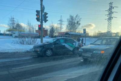 В Туле на Рязанской улице произошло ДТП с машиной каршеринга
