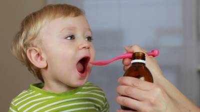 Можно ли детям давать лекарства на спирту