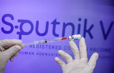 Политолог назвал «бизнесом» антироссийские заявления Литвы о вакцине «Спутник V»