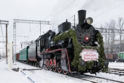 В Петербурге реконструировали прибытие в Ленинград первого блокадного поезда