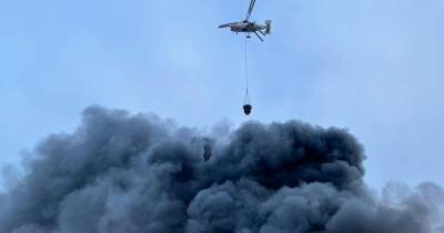 В Москве тушат огонь площадью 1000 метров