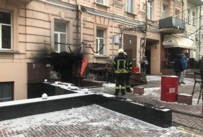 В центре Киева горело заведение с хот-догами