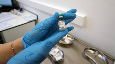 Центр здравоохранения Венгрии окончательно одобрил вакцину «Спутник V»