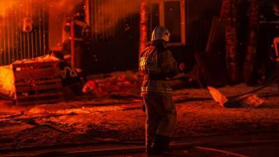 Двое мужчин погибли в горящей бане под Нижним Новгородом