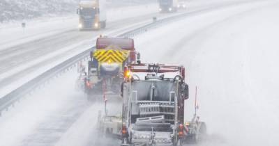 Снегопад в Германии: отменены поезда и матчи Бундеслиги (ФОТО)