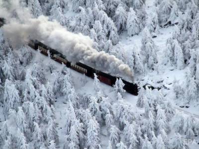 В Германии из-за снегопада частично приостановлено железнодорожное движение. Не курсируют поезда в Нидерланды