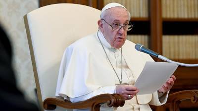 Папа Римский впервые в истории назначил женщину в синод епископов