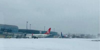 Снегопад в Украине: во Львове отменили ряд авиарейсов
