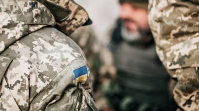 На Донбассе боевики ранили украинского военного