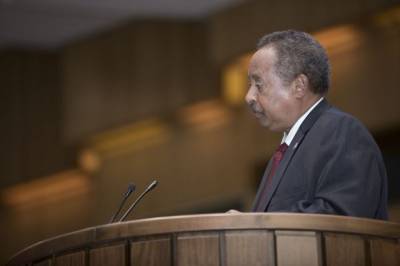 Премьер-министр Судана издал указ о роспуске переходного правительства