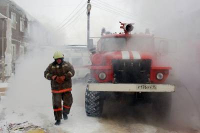 При пожаре в многоквартирном доме в Якутске погиб один человек