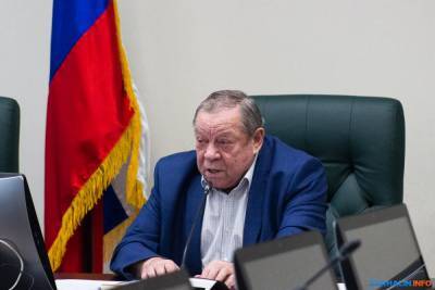 "Золотые" пенсии сахалинских чиновников с лета не могут рассмотреть в парламенте