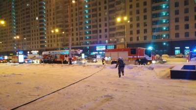 В Екатеринбурге загорелся 23-этажный дом (ФОТО)