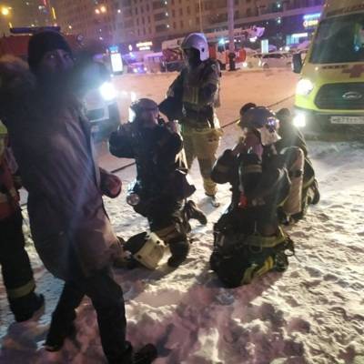 Пожар начался в 23-этажном административном здании в центре Екатеринбурга