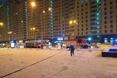В Екатеринбурге горит 23-этажное административное здание