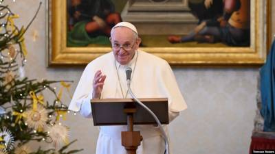 Папа Франциск назначил двух женщин на должности в Ватикане, которые раньше занимали только мужчины