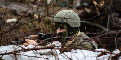 Ситуация на Донбассе: снайпер боевиков ранил украинского военного