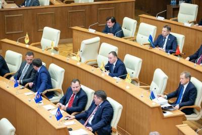 Свердловские депутаты в 15 раз увеличат сложность проведения референдума в регионе