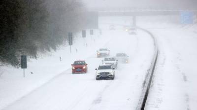 Сильные снегопады привели к транспортному коллапсу в Германии