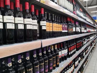 СМИ: Крепкий алкоголь может исчезнуть из продуктовых магазинов