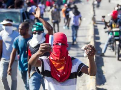 Власти Гаити заявили, что предотвратили госпереворот и убийство президента. Страна находится на пороге конституционного кризиса