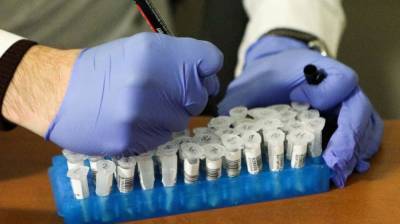 Российские врачи зафиксировали 15 916 новых случаев коронавируса за сутки