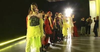 Ukrainian Fashion Week: в одной из коллекций на неделе моды использовали орнаменты крымских татар