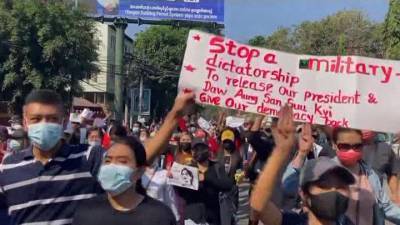 Новости на "России 24". Десятки тысяч людей вышли на демонстрацию против захвата власти военными в Мьянме