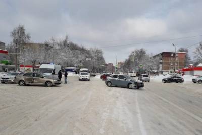 В аварии на улице Черновицкой в Рязани пострадали два человека