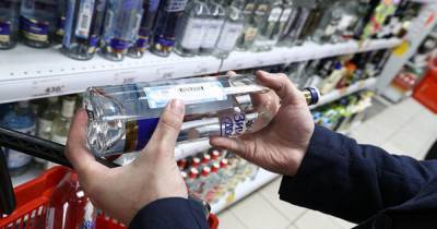 В России предложили убрать крепкий алкоголь из продуктовых магазинов