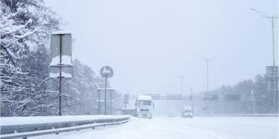 Киев ограничивает въезд фур из-за сильного снегопада