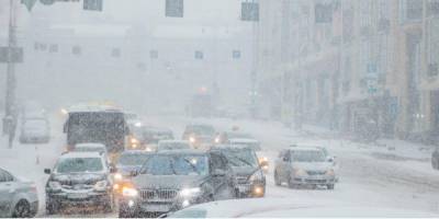 Из-за сильного снегопада и ДТП Киев сковали пробки: где затруднено движение