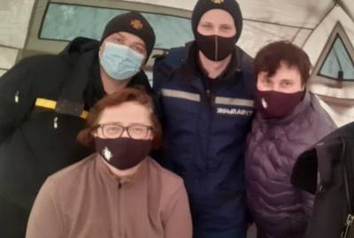 В Карпатах сильно замерзли двое туристок: обрались к спасателям
