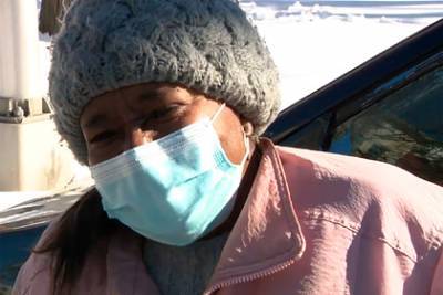 Женщина пять дней выживала в засыпанном снегом автомобиле и спаслась