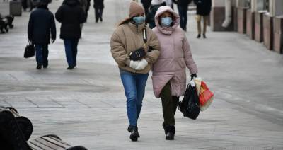 В Роспотребнадзоре считают, что россияне смогут отказаться от масок в 2021 году