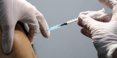 Зеленский рассказал, кто не имеет права отказываться от вакцинации
