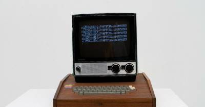 Оригинальный компьютер Apple, выпущенный 45 лет назад, продали за 1,5 миллионов долларов