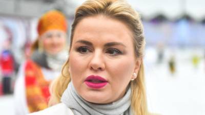 Анна Семенович остро отреагировала на предложение Быстрова отрезать ей грудь