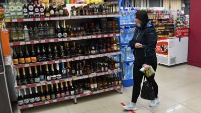 В Крыму осудили идею запретить продажу крепкого алкоголя в магазинах