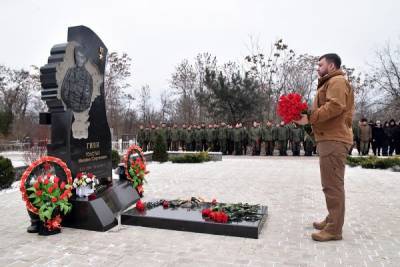 В Донецке почтили память легендарного комбата Гиви