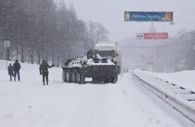 В Киев не будут пускать грузовые автомобили до конца снегопада