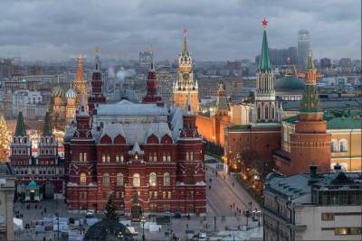 Пандемия двух столиц. Как коронавирус повлиял на Москву и Санкт-Петербург?