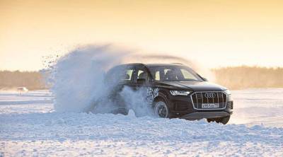 Audi открыли школу экстремального вождения на живописном Андреевском озере