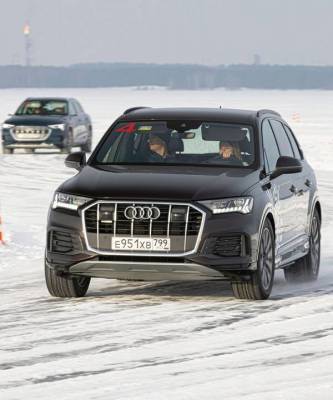 Занятия Audi quattro Winter Experience проходят на льду озера под Тюменью
